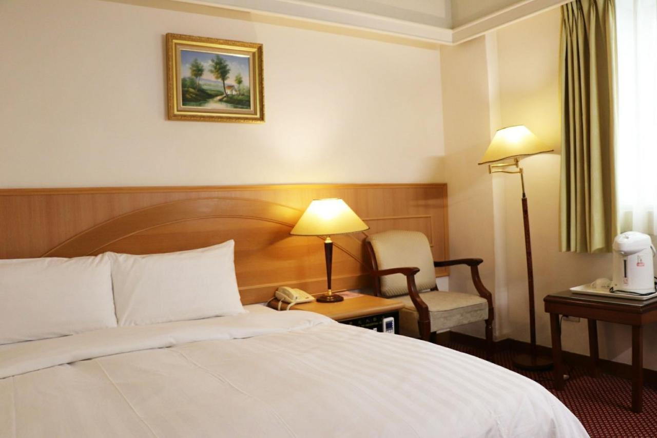 Oriental Hotel Tainan Exterior foto